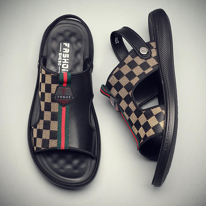 2026 Men's Sandals Beach Shoes for Middle-Aged Dads, Non-Slip, Breathable, Lightweight, Casual, Versatile, Stylish