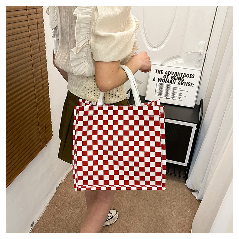 Large-capacity single-shoulder tote bag 2024 new style fashionable and textured trendy handbag for commuting and casual use, large checkered bag for women undefined