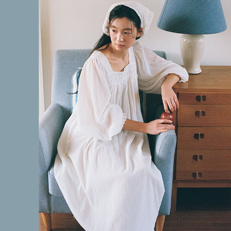 High-Thread-Count Crepe Cotton Jacquard European Classical Retro Nightgown for Women, Fairy Princess Style, Sweet Square-Neck Long Nightgown for Spring and Autumn