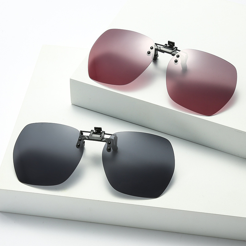 Popular frame black retro new pair oversized sunglasses clip sun shade UV protection sunglasses clip polarized Popular frame black retro new pair oversized sunglasses clip sun shade UV protection sunglasses clip polarized