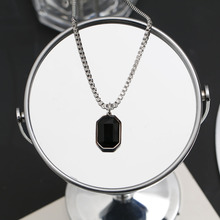 简约百搭方块几何项链女设计感高级新款饰品锁骨链毛衣链网红吊坠