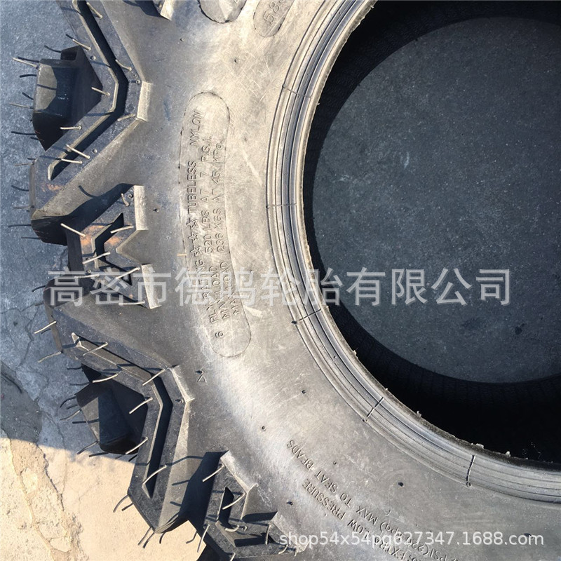 Suministro de fábrica neumático agrícola 26x12,00-12 neumático cortacésped de espiga