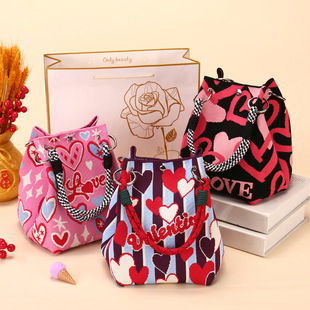 �羳�¿�ײɫ�r��ᘿ�ˮͰ��������ٴ����������e�ռ{С��