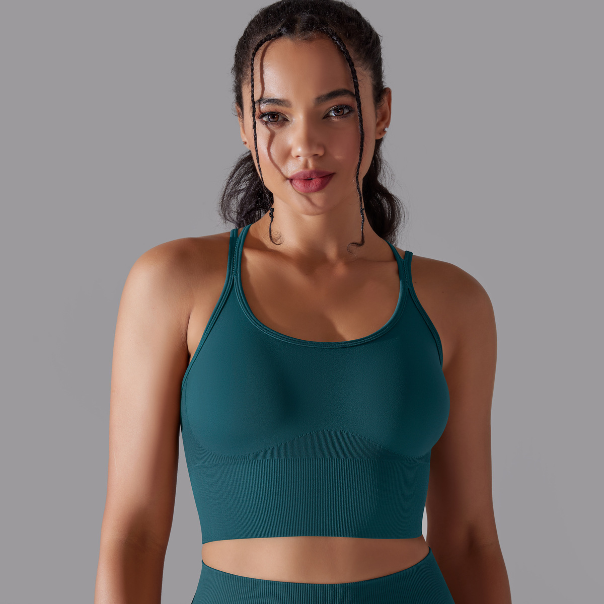 Seamless Solid Color Cross Back Sports Bra Vest Yoga Running Fitness Three-Piece Set_voghion.com