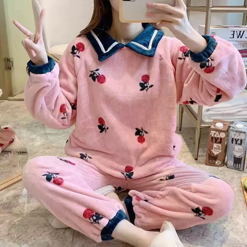 Пижамный комплект из кораллового велюра демисезонный, утолщённый флис, милые принты, M–XXL