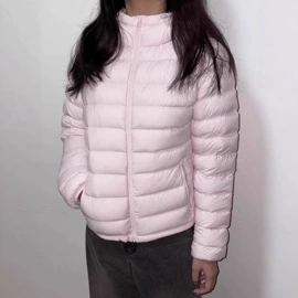 女式牛仔裤;休闲裤;女式T恤