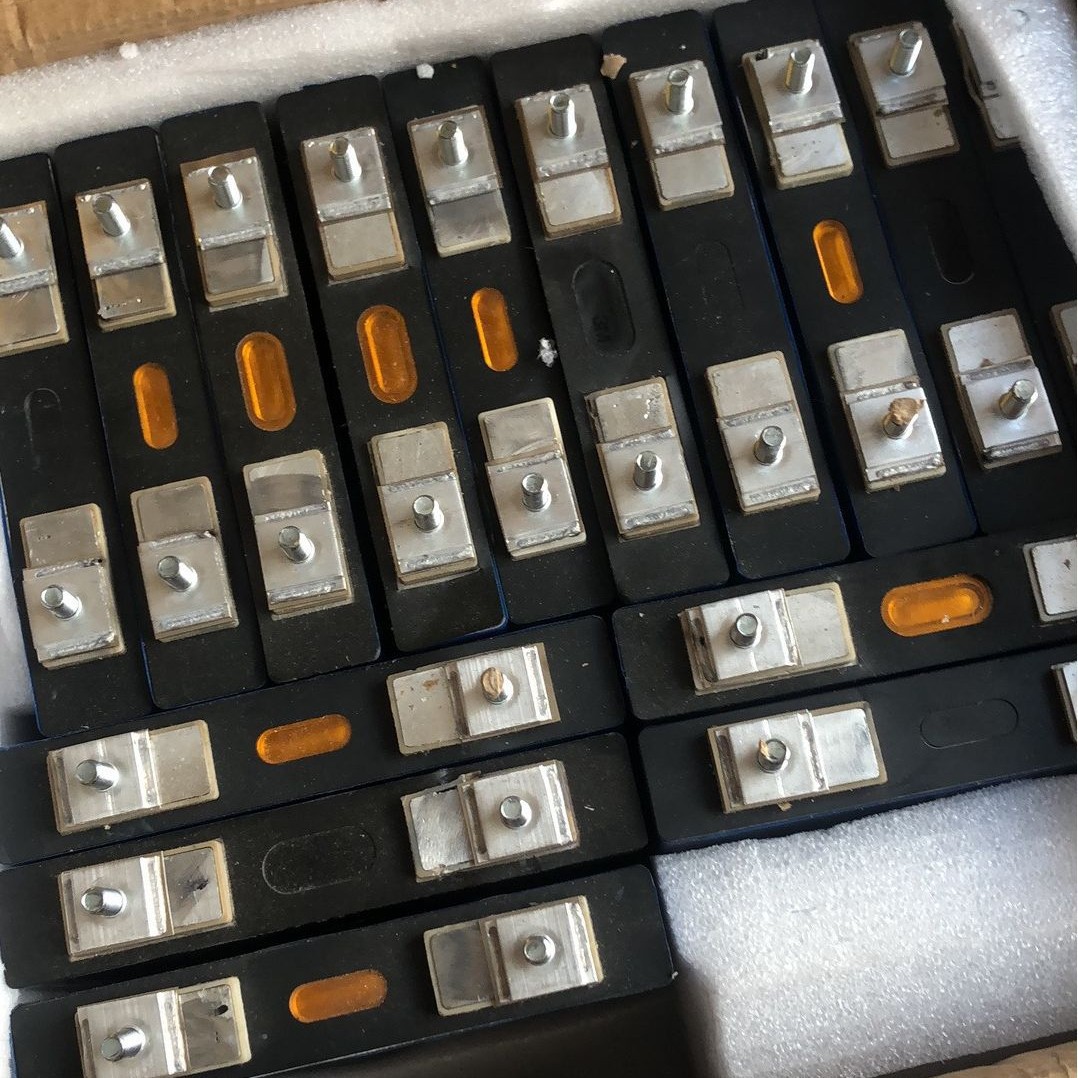 单体3.2V10A20A到300A动力磷酸铁锂电池锂电池组3.7V三元方体电池