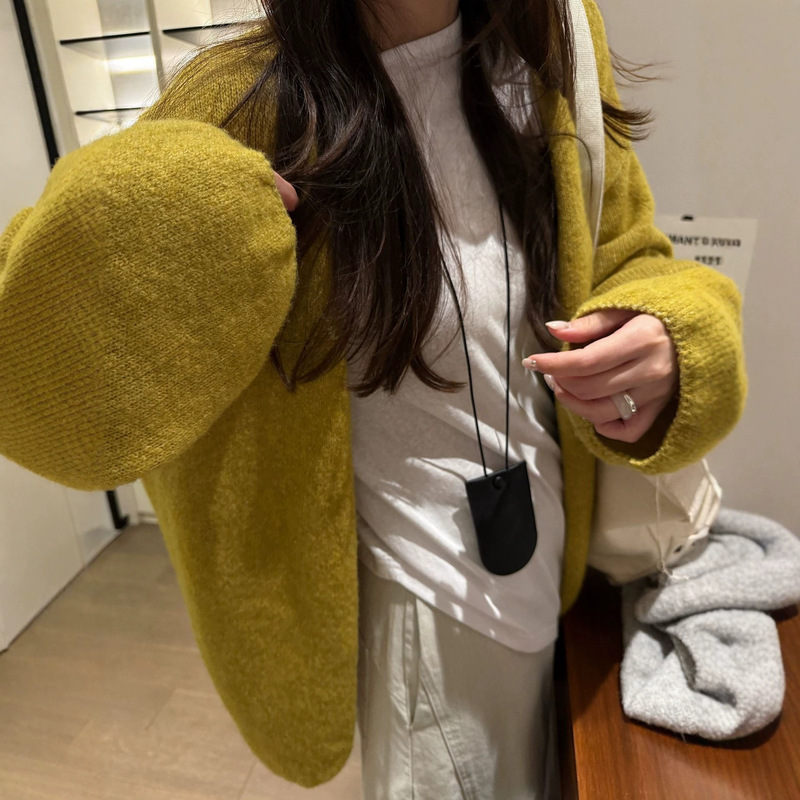 Fluffy and relaxed style knitted cardigan for women, 2026 autumn/winter new collection, loose-fitting sweater coat, versatile long-sleeved top Fluffy and relaxed style knitted cardigan for women, 2026 autumn/winter new collection, loose-fitting sweater coat, versatile long-sleeved top