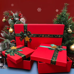 Cross-Border Hot Sale Christmas Gift Box Customized Christmas Gift Box Heaven and Earth Cover Scarf Socks Christmas Eve Souvenir