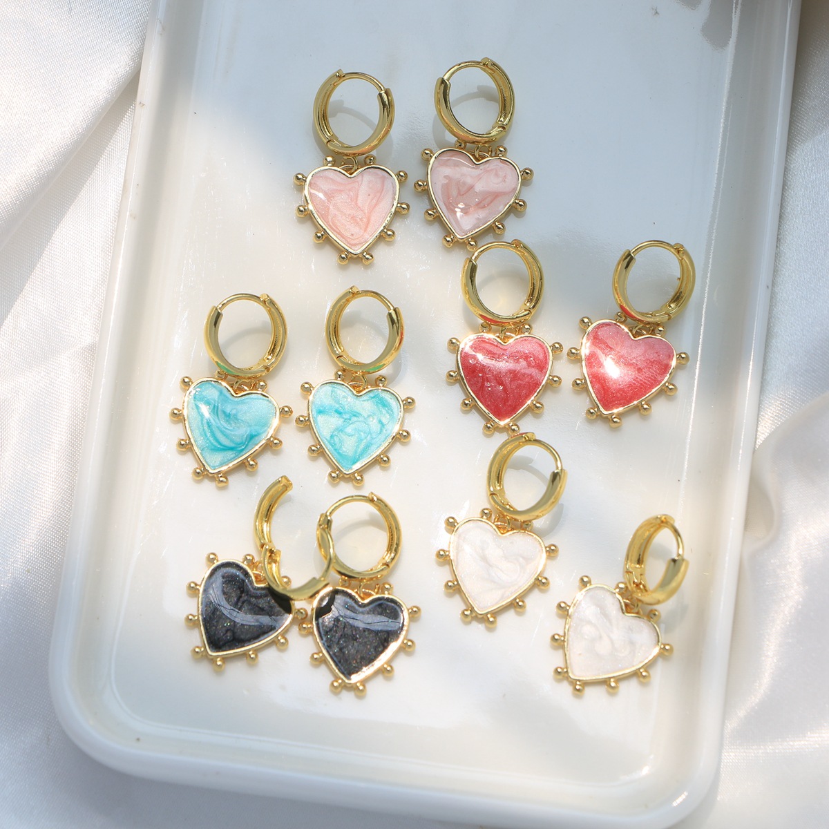 9g Weight 1 Pair Sweet Classic Style Heart Shape Copper Charm Sleeper Hoop Earrings