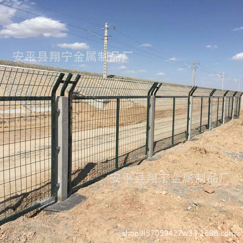 铁路护栏网热镀锌角铁8002防护网高铁公路隔离栅8001框架防护栅