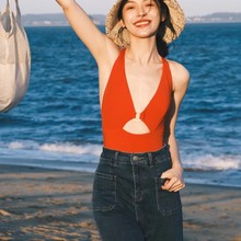 韩国ins连体式港风泳衣女复古修身性感露背挂脖遮肚显瘦吊带泳装