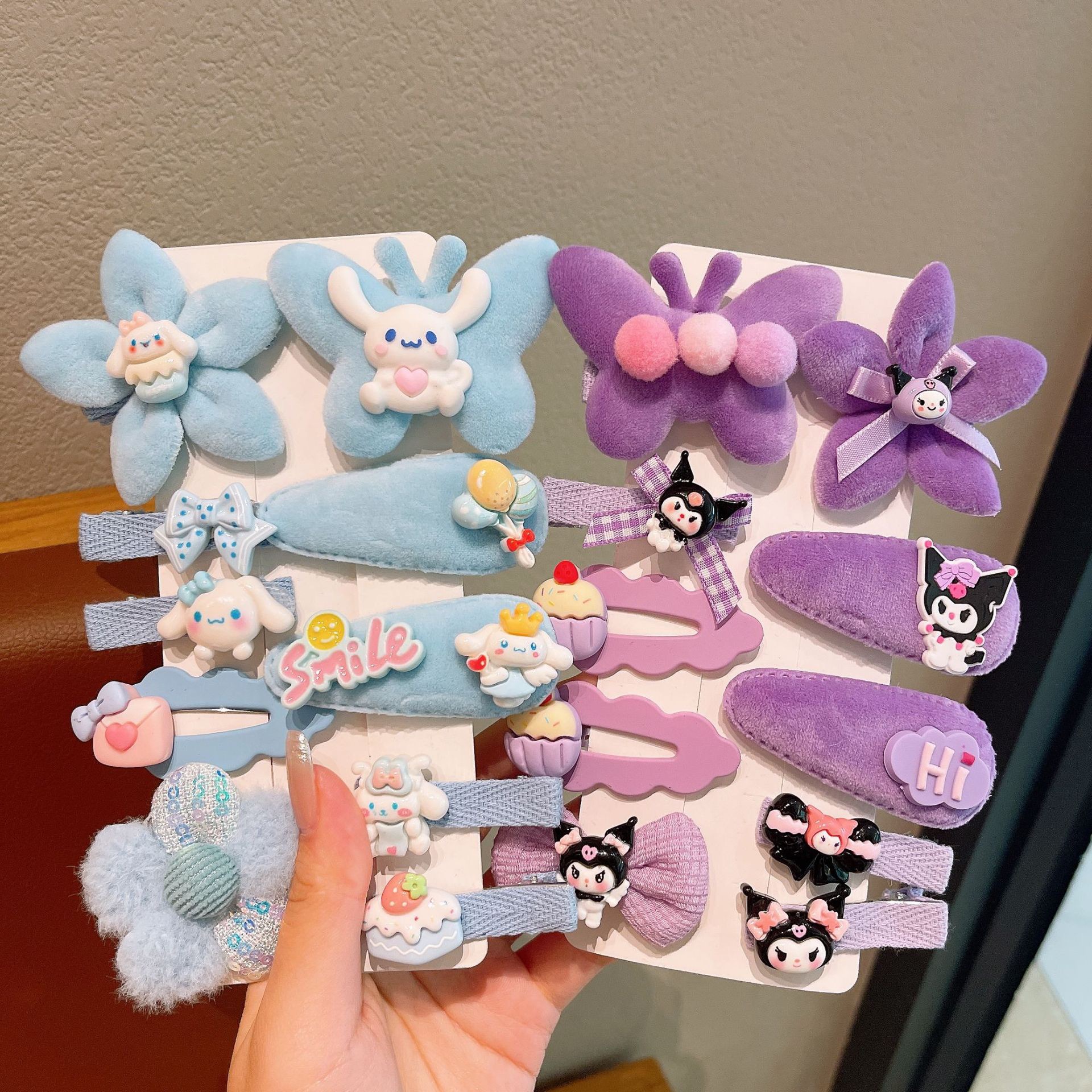 2025 otoño y invierno nuevo peludo Sanli鸥 conjunto de clips para el cabello de niña pequeña caricatura Kullomi clips para niños accesorios para el cabello