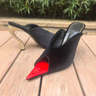 2025���ļ��¿�¶ֺ����Ь�⴩�q��ٴ��ɫ���^���θ����|����