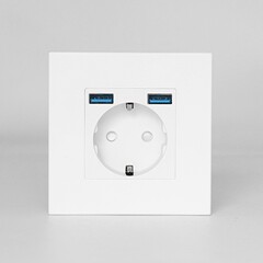 1 ユニット USB A + A ヨーロッパソケットドイツソケット接地ロシアソケット ABS プラスチックパネル 250V16A