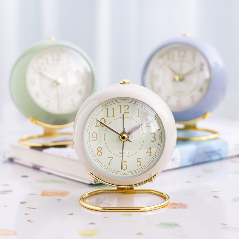 Metal alarm clock clock creative mute children's electronic alarm clock simple living room bedroom student luminous chronograph clock