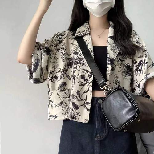 Cross-border sourcing French-style short-sleeved floral women's summer niche design high-end elegant unique ink printing top