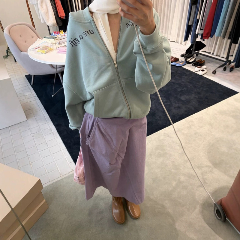 Now Available: Korean Designer Smoothm*Od Mint Green Hooded Sweatshirt/Pleated Irregular Skirt Set for Women Now Available: Korean Designer Smoothm*Od Mint Green Hooded Sweatshirt/Pleated Irregular Skirt Set for Women