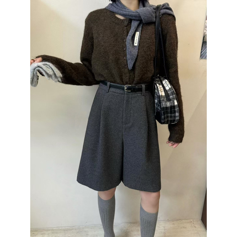 Woolen Five-Point Pants for Women, New Autumn and Winter High-Waisted Casual Slim-Fit Wide-Leg Shorts for Petite Figures Woolen Five-Point Pants for Women, New Autumn and Winter High-Waisted Casual Slim-Fit Wide-Leg Shorts for Petite Figures