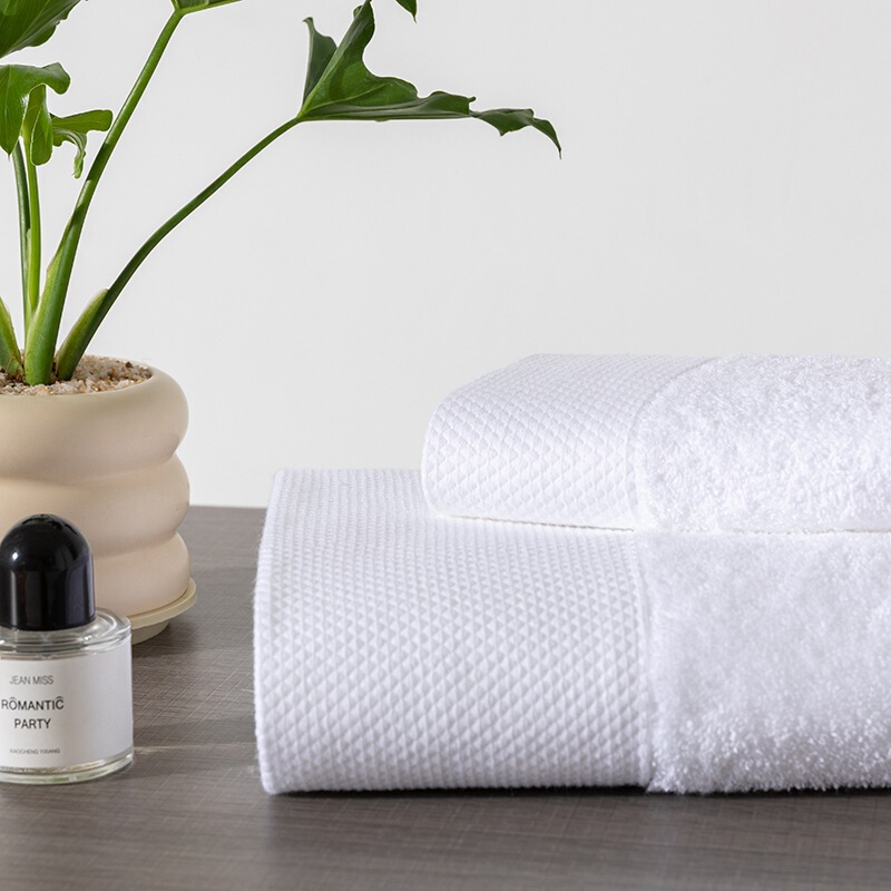 Five-Star Hotel Towels B&B White Cotton Absorbent Towels Hotel Bath Towels Floor Towels Beauty Salon Bath and Foot Massage