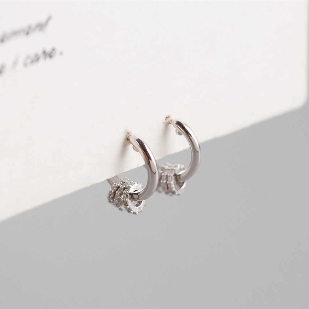 2021 New Japanese and Korean Light Luxury One Style for DualWear Activity Diamond Ring Transfer Beads Temperament Ear Clip Earrings for Womenpicture6