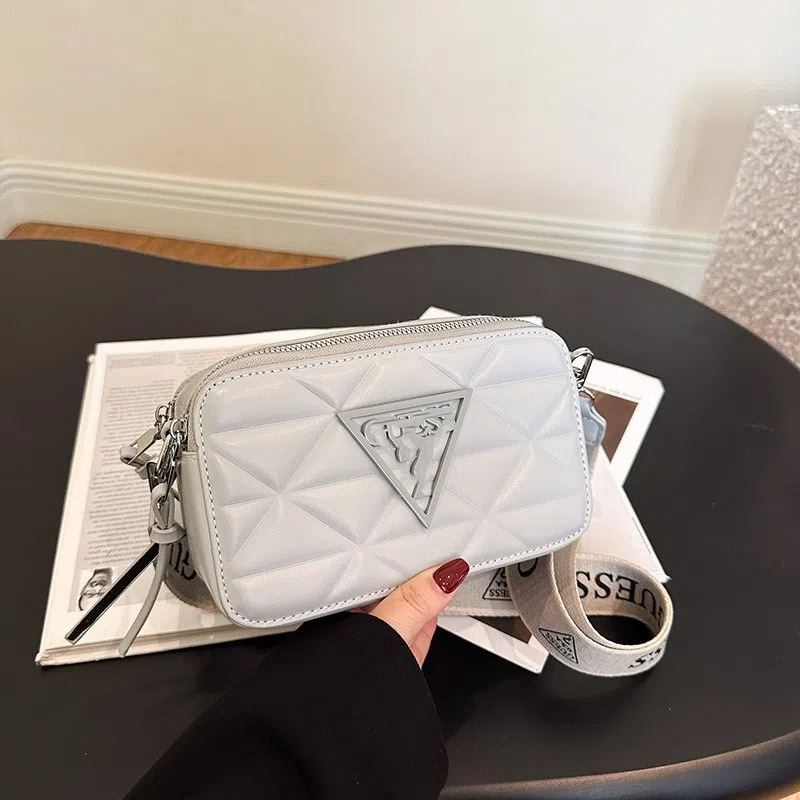 Comercio exterior transfronterizo 2024 pequeña bolsa cuadrada bolso de hombro casual del todo partido de las mujeres bolsa de mensajero moda rombo correa de hombro ancha bolso de la cámara