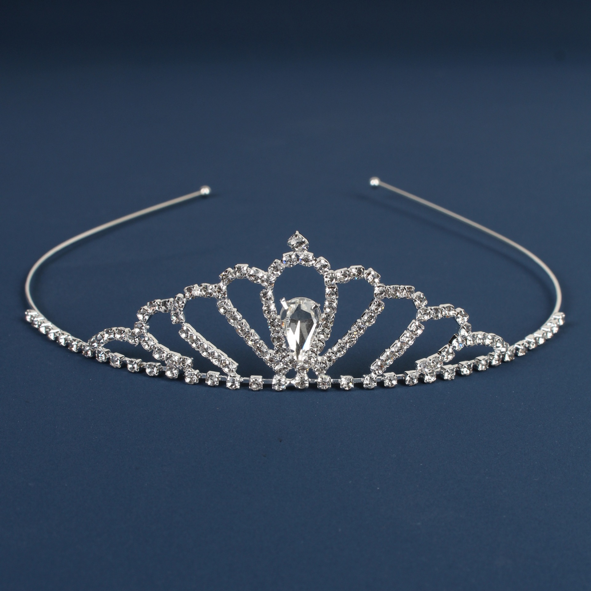 Comercio exterior transfronterizo, novia infantil, cobre, bolsa de cuatro garras, corona de diamantes, diadema, diamantes de imitación simples, actuación de cumpleaños, tocado, corona pequeña