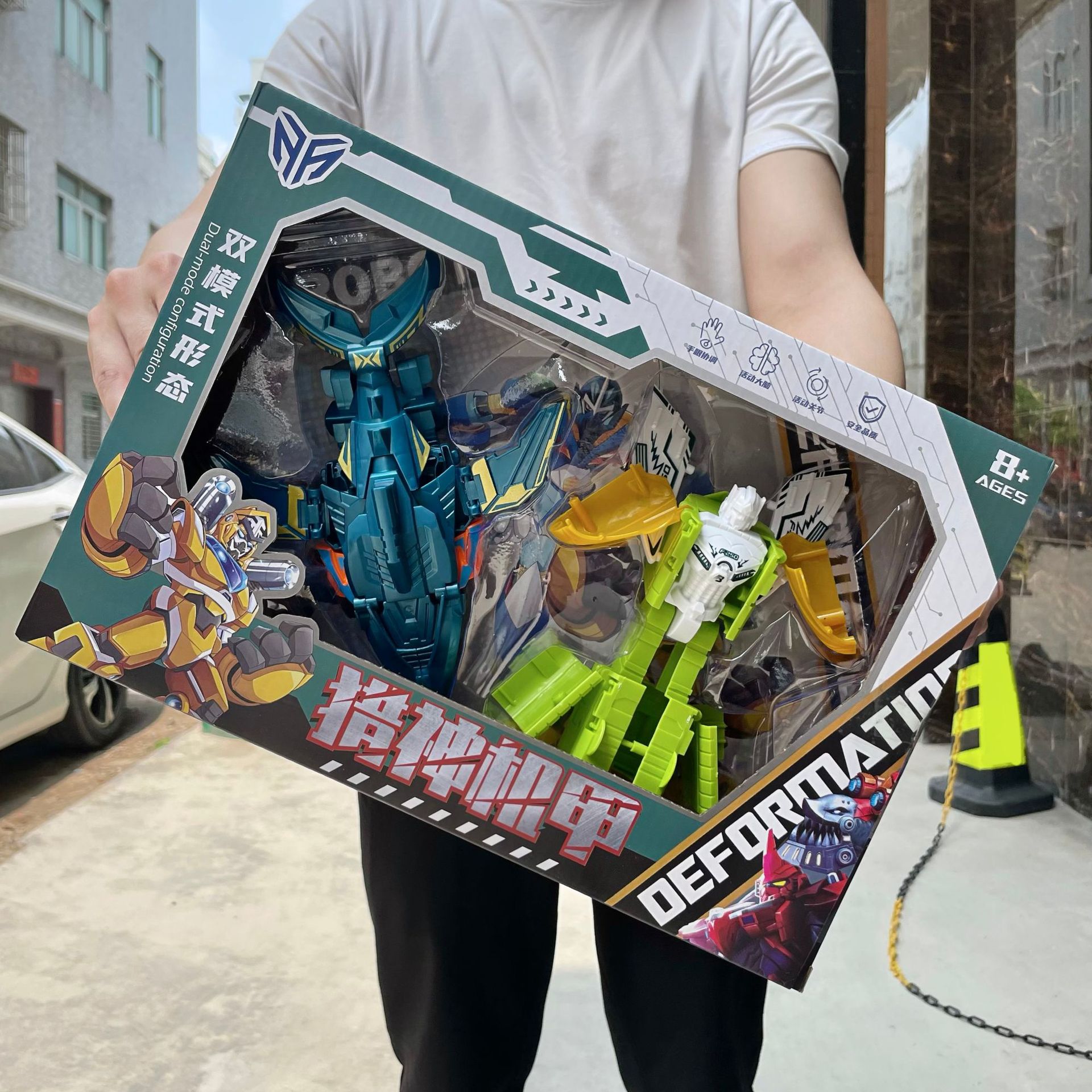 Modelo de robot de deformación de juguete de doble forma patrón tiburón King Kong combinación institución de entrenamiento regalo al por mayor