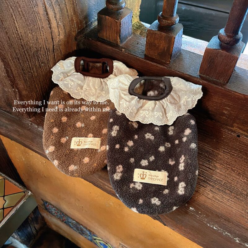 Pet Dog and Cat Autumn and Winter New Korean and Japanese Lace Floral Fleece-Lined Leash Vest Teddy Bichon Home Clothes Pet Dog and Cat Autumn and Winter New Korean and Japanese Lace Floral Fleece-Lined Leash Vest Teddy Bichon Home Clothes