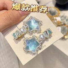 新商品のオリジナル女性デザイン感があります。
