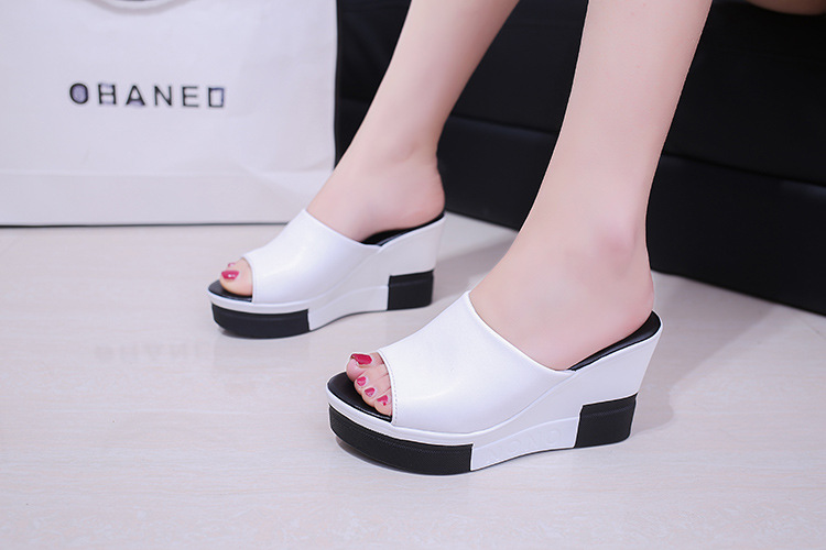 Women's Casual Color Block Round Toe Wedge Slippers display picture 3