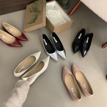 漆皮浅口内增高一脚蹬单鞋尖头亮面真皮女鞋通勤2025春季新款女鞋