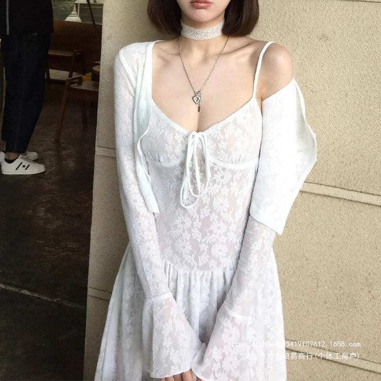 Lace sun protection cardigan shawl for women, new style, bell sleeve design, pure and sexy short jacket, slim fit, sweet and spicy vest.
