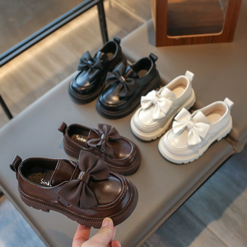 Иностранная обувь принцессы кожаная обувь 2025 новый прилив обуви для девочек обувь для детей осень маленькая девочка мягкая подошва одиночная обувь детская обувь