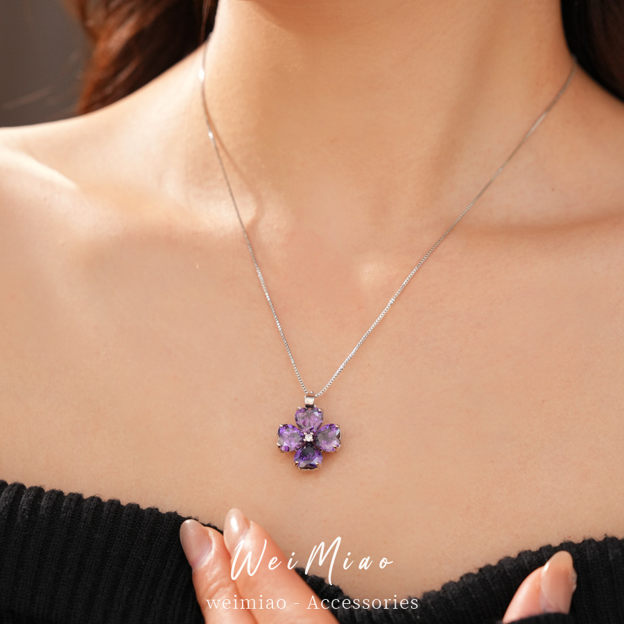 Viento frío personalidad flor de amor collar de piedra tierna lujo ligero estilo alto conjunto de joyería de nicho universal