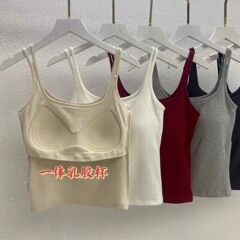 Clothes hanger with fur, vest, women's breast covering, breast pads, autumn and winter, inner and outer bras, integrated base M077