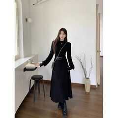 气质显瘦赫本风连衣裙女秋冬季大衣内搭掐腰辣妹小黑裙收腰中长裙