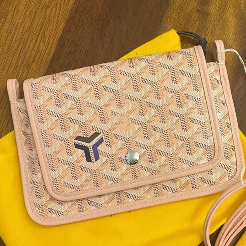 New Summer Envelope Bag, High-Looking Shoulder Bag, Three-Layer Bag, Single-Shoulder Crossbody Bag, Small Square Bag, Classic Printed Small Bag New Summer Envelope Bag, High-Looking Shoulder Bag, Three-Layer Bag, Single-Shoulder Crossbody Bag, Small Square Bag, Classic Printed Small Bag