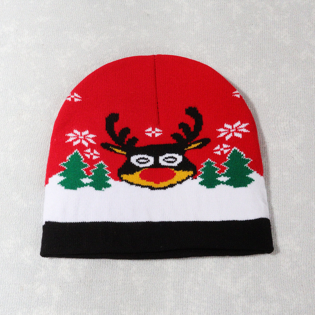 Unisex Cute Vintage Style Christmas Hat Christmas Tree Santa Claus Eaveless Wool Cap display picture 2