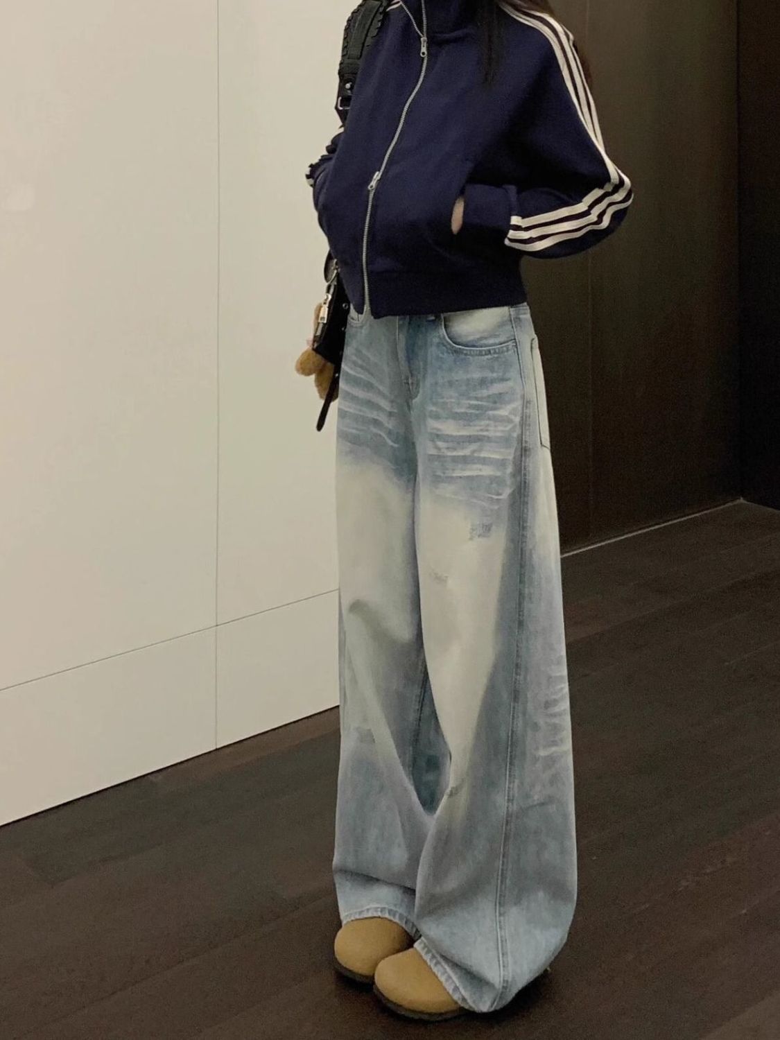 Demi-season jeans