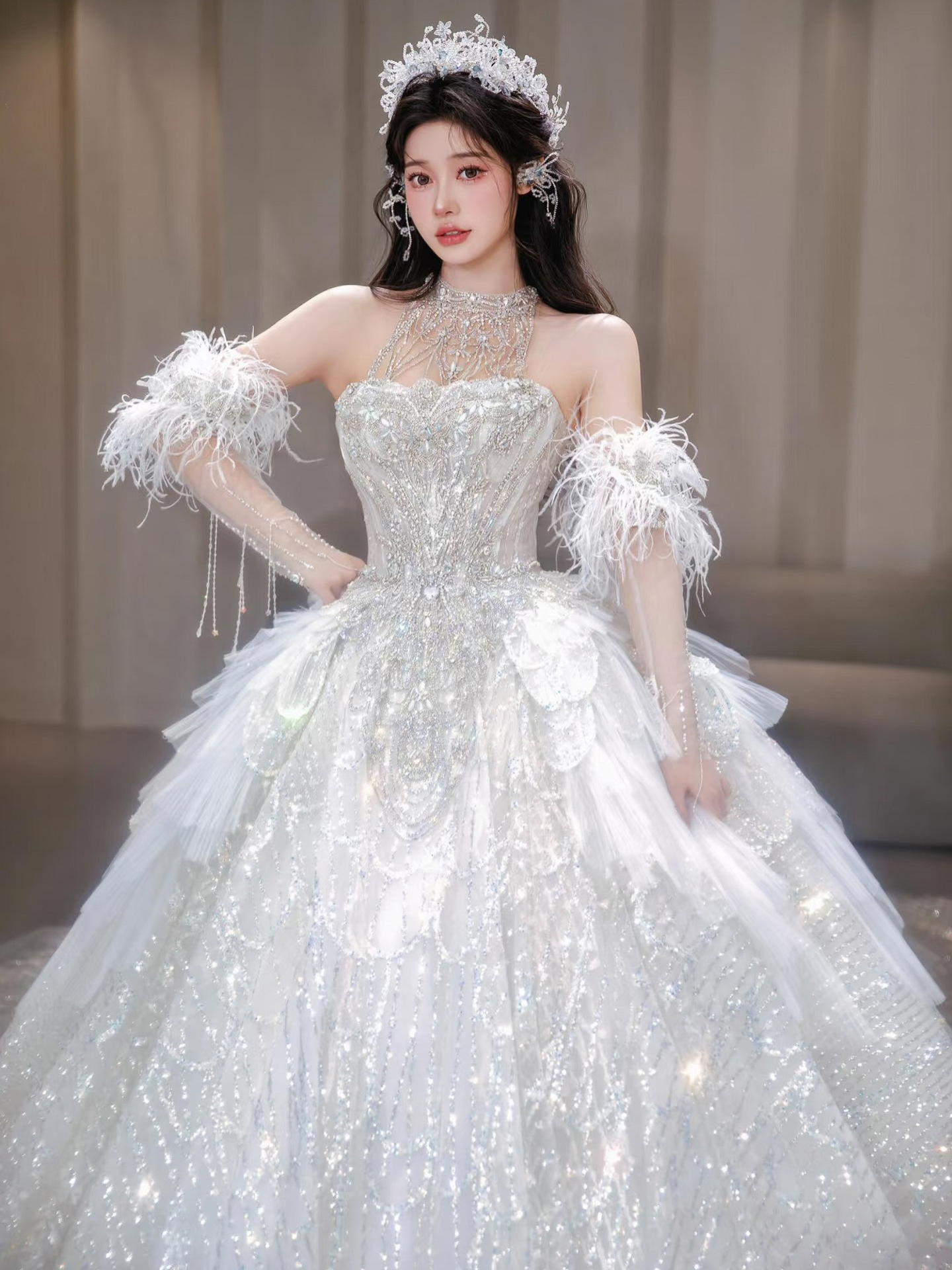 Halter neck light luxury wedding dress bride 2025 new main yarn…