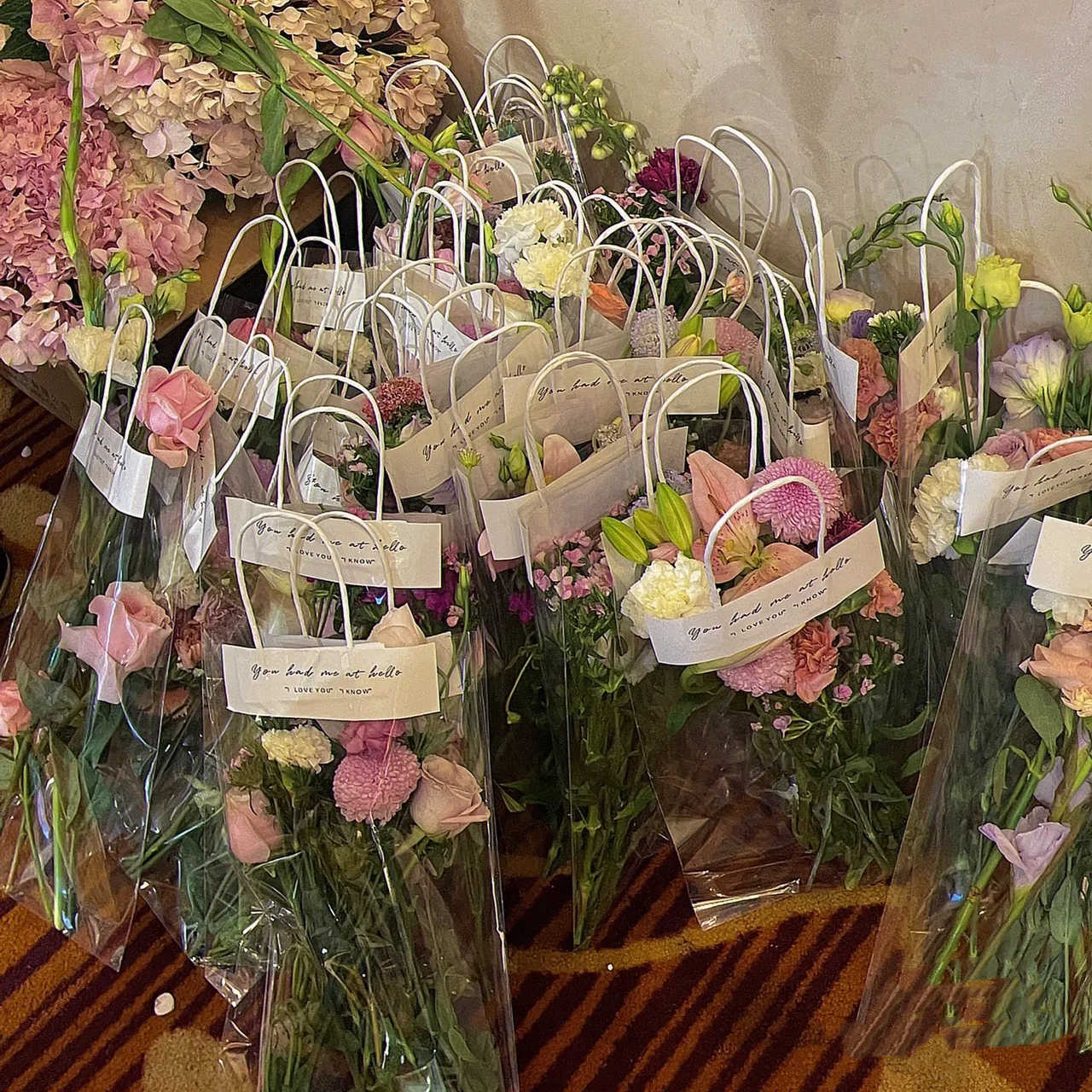 Transparent OPP hand-held bag, Instagram influencer, fresh flowers, simple rose gift bag, flower shop bouquet packaging bag, factory direct supply