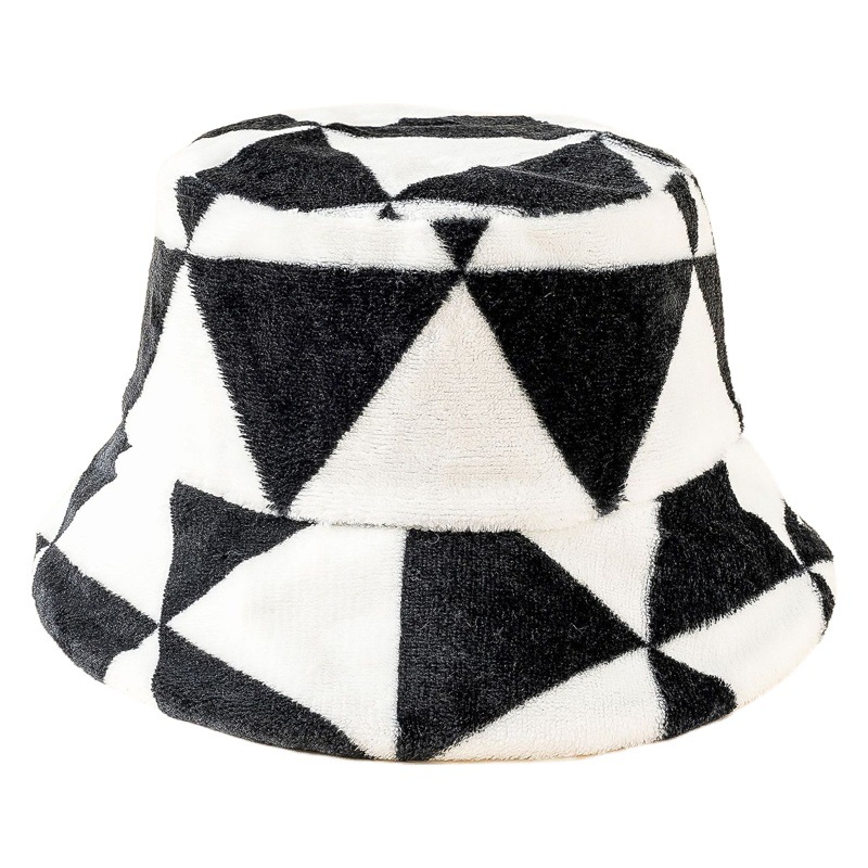 2021 estilo Harajuku triángulo blanco y negro sombrero de pescador moda de la calle femenina caliente plegable otoño e invierno sombrero de la cuenca