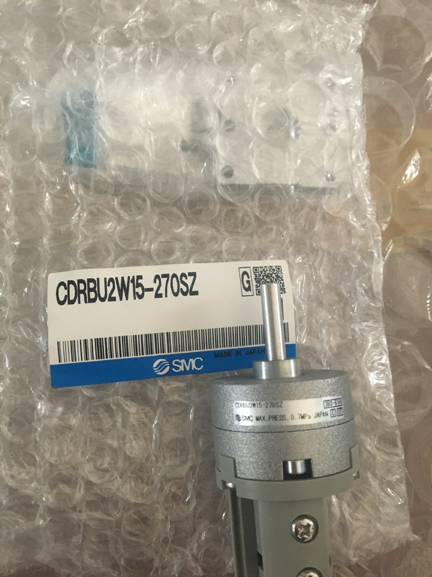 日本SMC原装正品摆动气缸CDRBU2W15-270SZ假一罚十、现货供应！