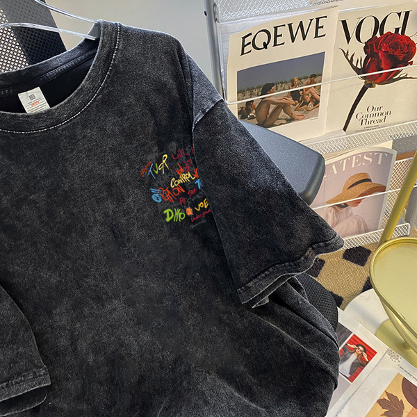 Black summer fashionable trend retro T-shirt for men and women