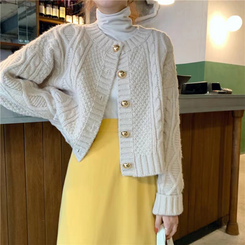 Japanese Retro Sweater Jacket for Women, Loose Outerwear, Thick Knit Cable Knit Top, Soft Short Knit Cardigan with Long Sleeves