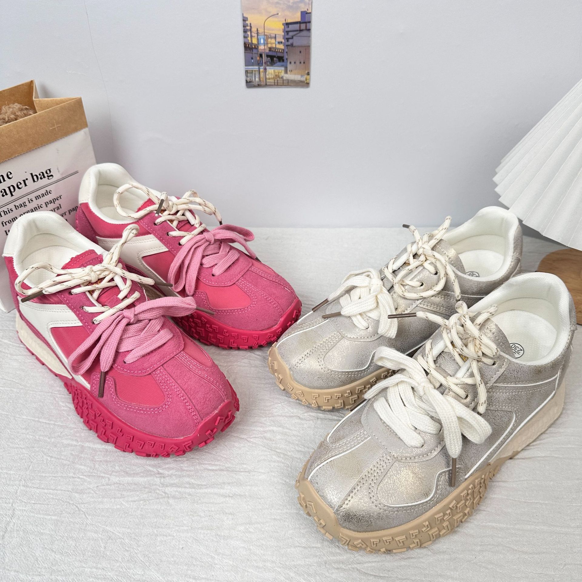 A9911 zapatos de entrenamiento alemán de champán dorado de suela gruesa de nicho, zapatos de Forrest Gump, zapatos casuales de todo fósforo, zapatos de niña image 1