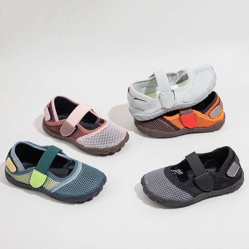 Zapatos de verano para niñas 2026 nuevos zapatos casuales transpirables de malla para niños zapatos de correr zapatos descalzos image 3