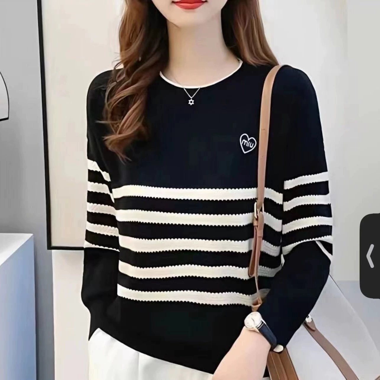 50-100kg Женская свободная тонкая трикотажная рубашка с вышивкой Love размера плюс с круглым вырезом для женщин