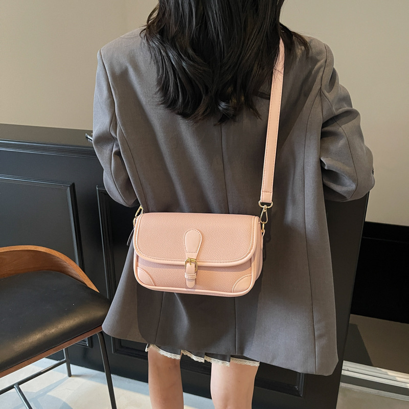 Tendencia de comercio exterior simple bolso cuadrado para mujeres 2025 nuevo bolso de brazo de nicho universal bolso de hombro de moda casual